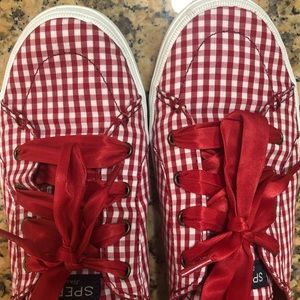 sperry gingham sneakers